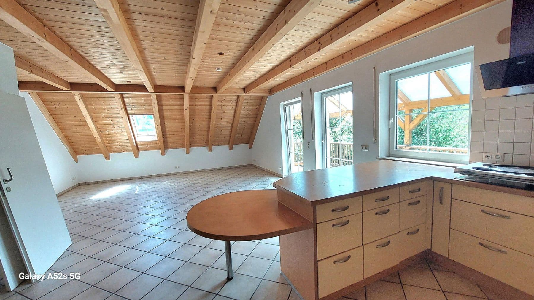 Prenájom bytu 4-izbový 150 m², Schweitenkirchen, Bavorsko Prenájom bytu 4-izbový 150 m², Schweitenkirchen, Bavorsko