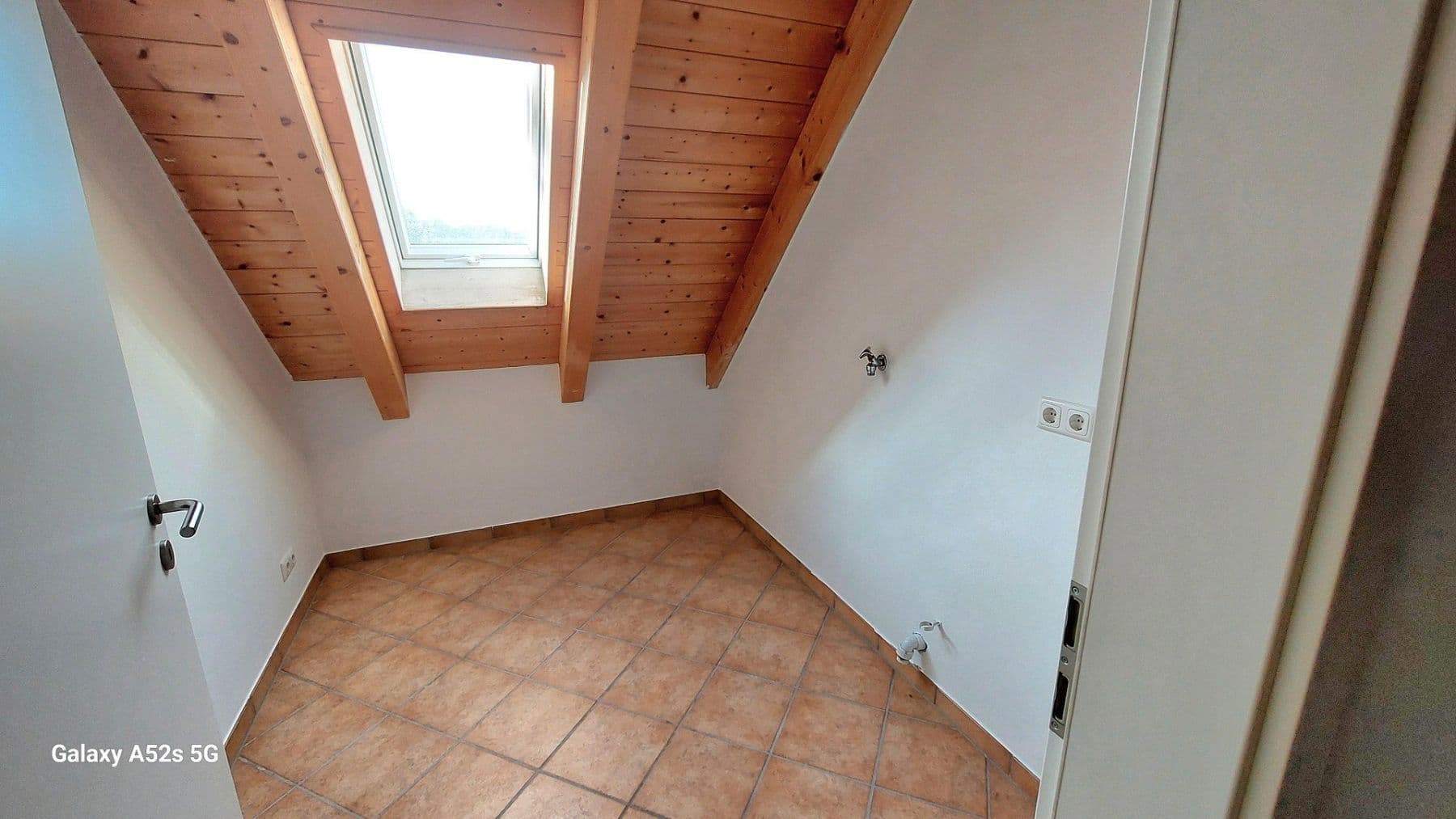 Prenájom bytu 4-izbový 150 m², Schweitenkirchen, Bavorsko Prenájom bytu 4-izbový 150 m², Schweitenkirchen, Bavorsko