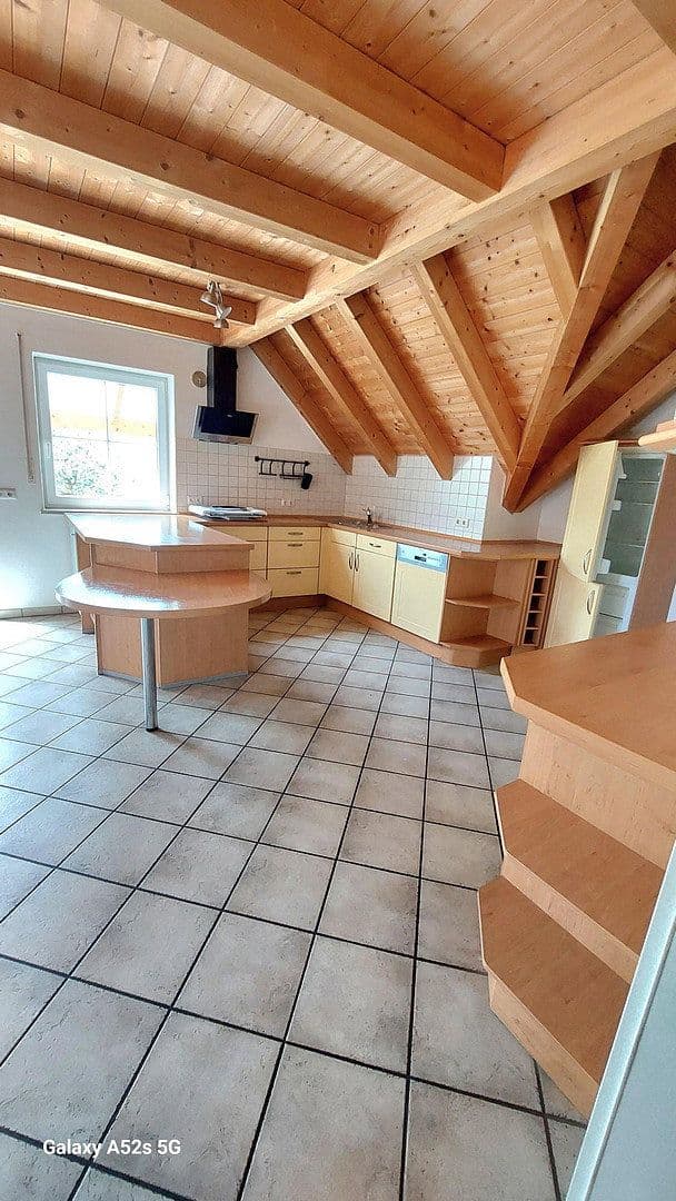 Prenájom bytu 4-izbový 150 m², Schweitenkirchen, Bavorsko Prenájom bytu 4-izbový 150 m², Schweitenkirchen, Bavorsko