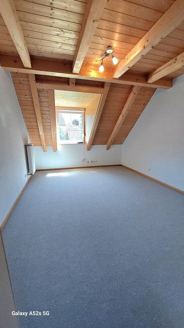Prenájom bytu 4-izbový 150 m², Schweitenkirchen, Bavorsko Prenájom bytu 4-izbový 150 m², Schweitenkirchen, Bavorsko