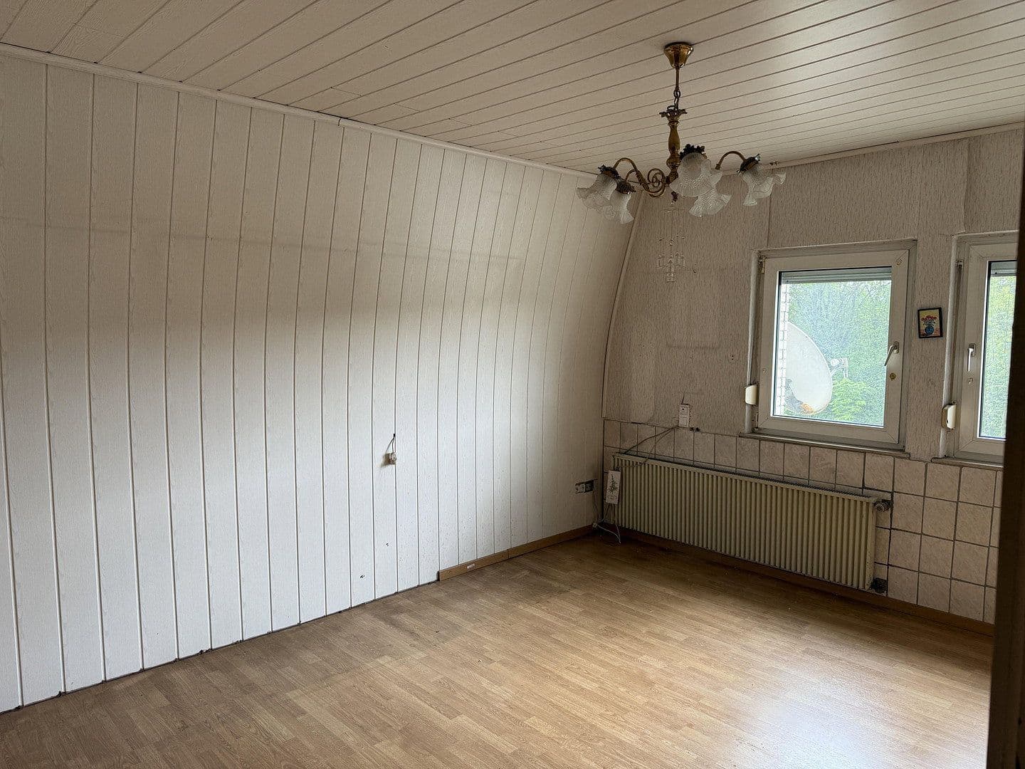 Predaj domu 151 m², pozemek 1.023 m², Kölner Straße 26, Helmenzen, Porýnie-Falcko Predaj domu 151 m², pozemek 1.023 m², Kölner Straße 26, Helmenzen, Porýnie-Falcko