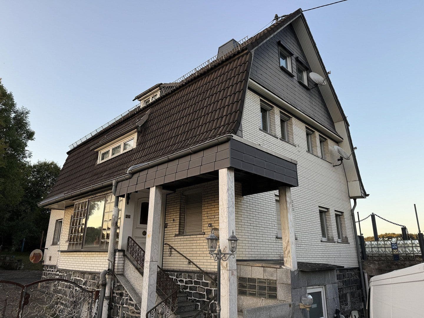 Predaj domu 151 m², pozemek 1.023 m², Kölner Straße 26, Helmenzen, Porýnie-Falcko Predaj domu 151 m², pozemek 1.023 m², Kölner Straße 26, Helmenzen, Porýnie-Falcko