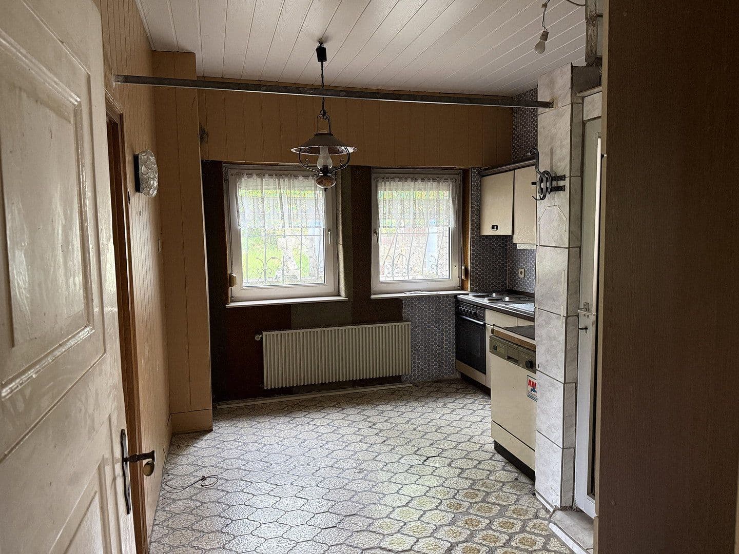 Predaj domu 151 m², pozemek 1.023 m², Kölner Straße 26, Helmenzen, Porýnie-Falcko Predaj domu 151 m², pozemek 1.023 m², Kölner Straße 26, Helmenzen, Porýnie-Falcko