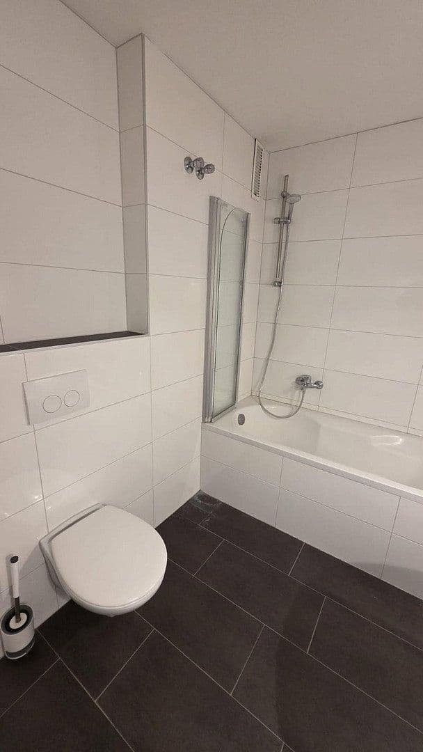 Prenájom bytu 3-izbový 111 m², Steinheimer Straße 219, Horn-Bad Meinberg, Severné Porýnie - Westfálsko Prenájom bytu 3-izbový 111 m², Steinheimer Straße 219, Horn-Bad Meinberg, Severné Porýnie - Westfálsko
