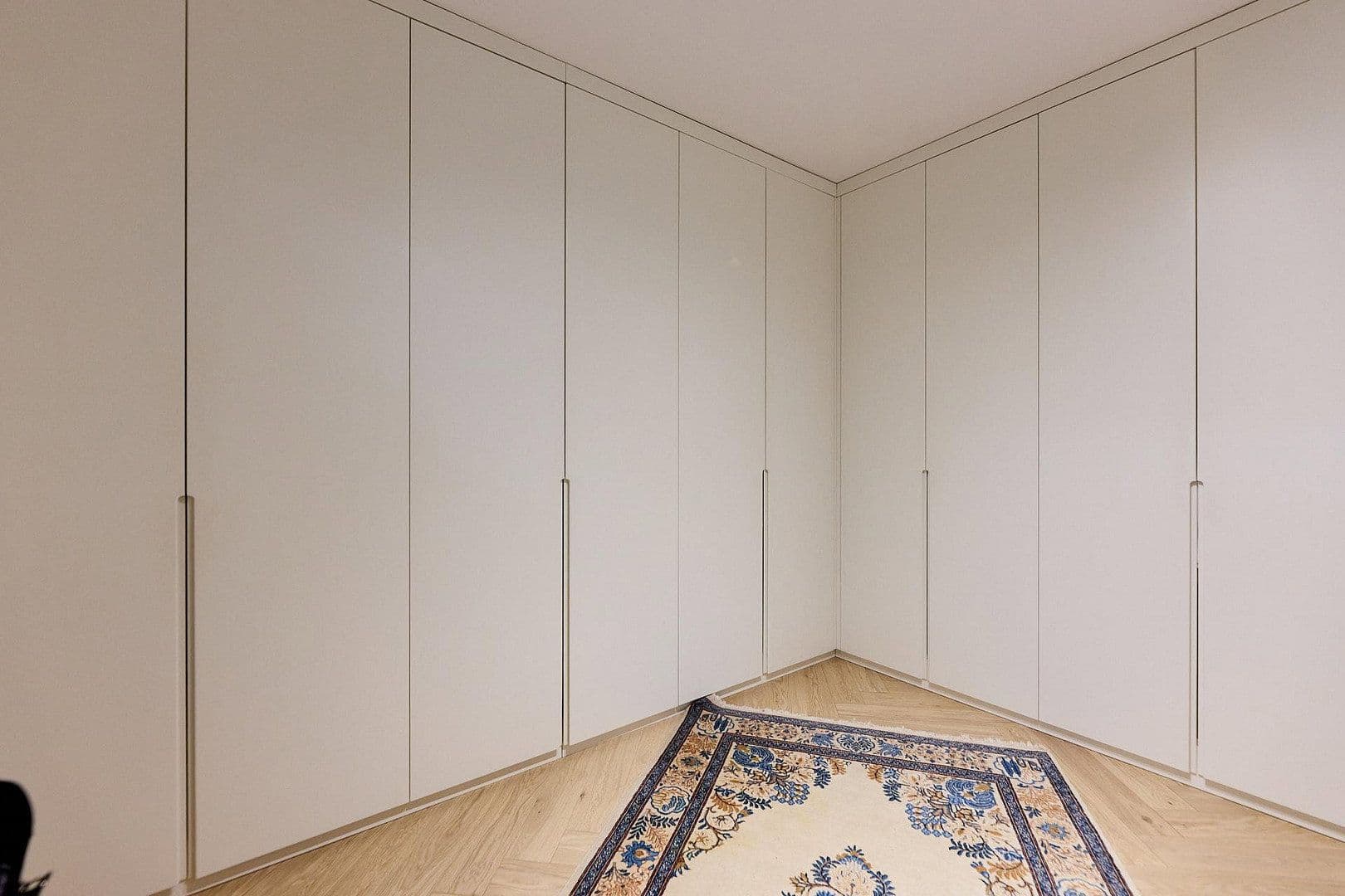 Prenájom bytu 5-izbový 219 m², Lakronstrasse, Düsseldorf, Severné Porýnie - Westfálsko Prenájom bytu 5-izbový 219 m², Lakronstrasse, Düsseldorf, Severné Porýnie - Westfálsko