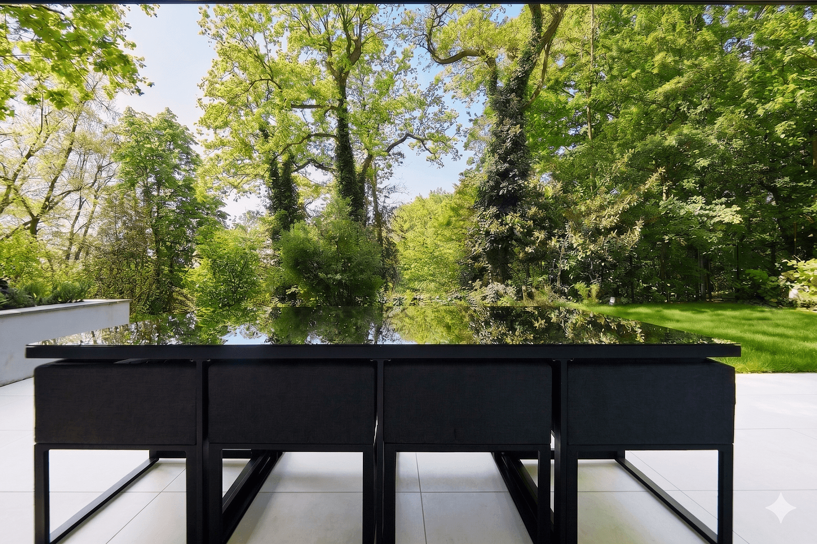 Prenájom bytu 5-izbový 219 m², Lakronstrasse, Düsseldorf, Severné Porýnie - Westfálsko Prenájom bytu 5-izbový 219 m², Lakronstrasse, Düsseldorf, Severné Porýnie - Westfálsko