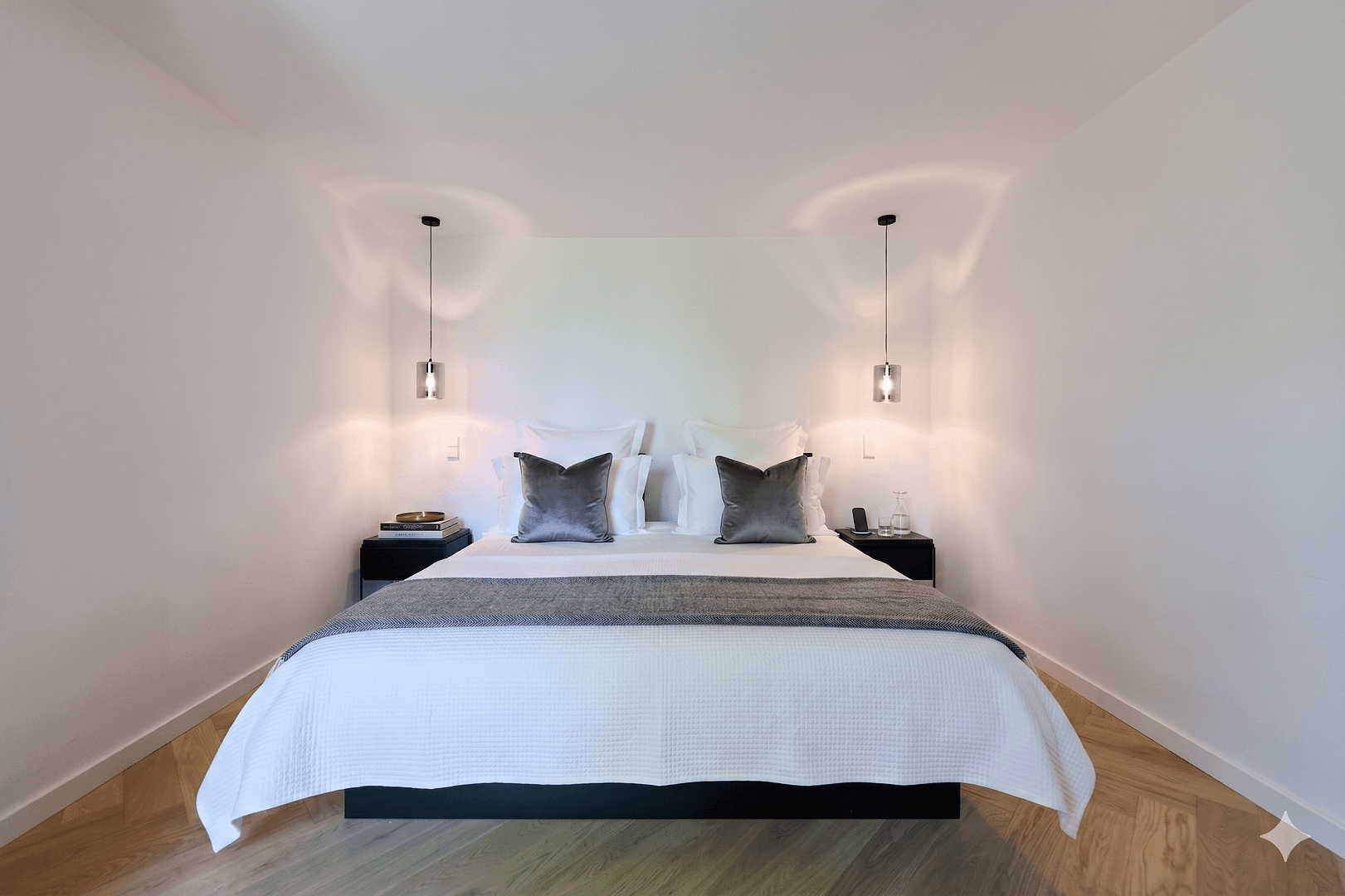 Prenájom bytu 5-izbový 219 m², Lakronstrasse, Düsseldorf, Severné Porýnie - Westfálsko Prenájom bytu 5-izbový 219 m², Lakronstrasse, Düsseldorf, Severné Porýnie - Westfálsko