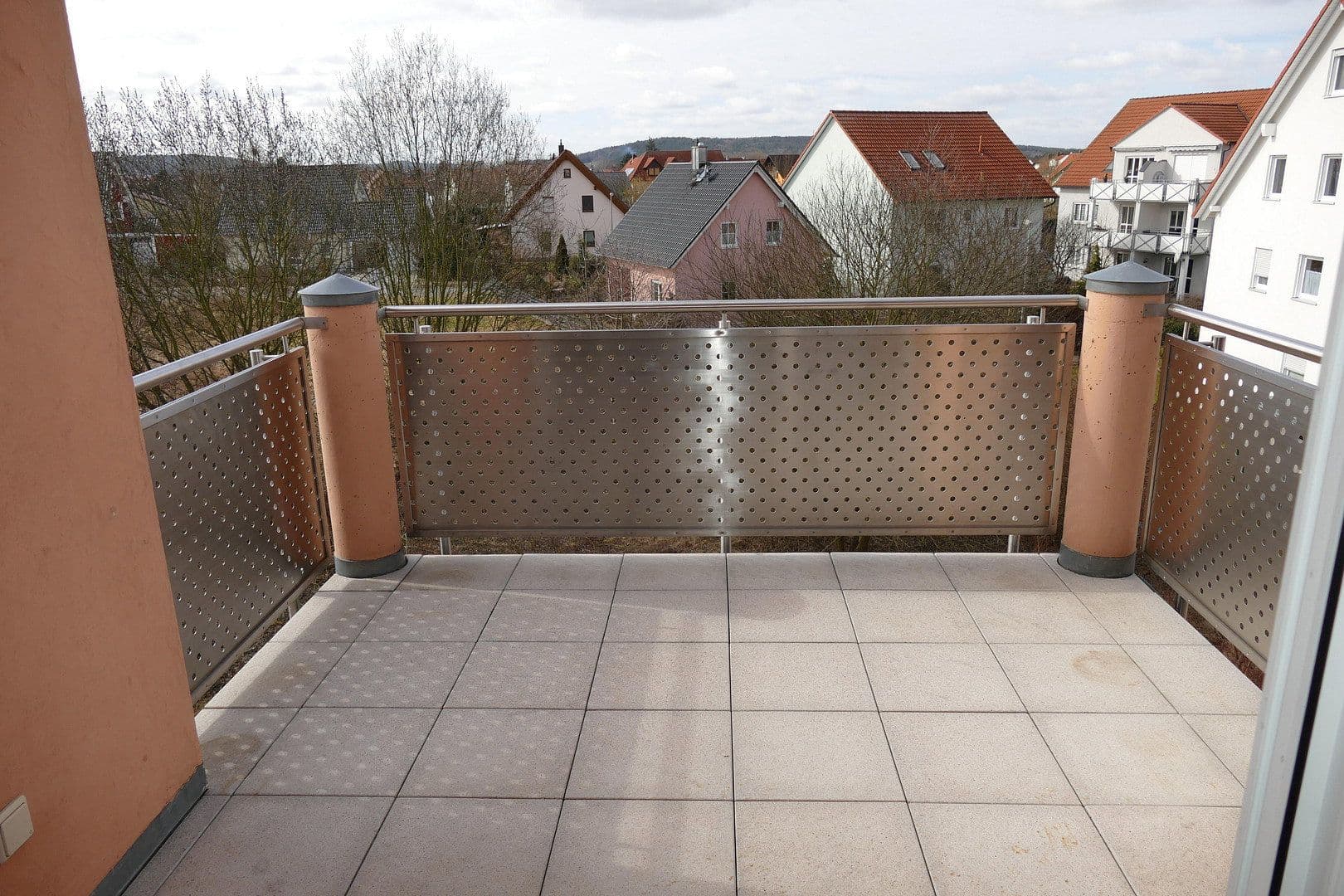 Prenájom bytu 4-izbový 116 m², Marienstraße 11, Hirschaid, Bavorsko Prenájom bytu 4-izbový 116 m², Marienstraße 11, Hirschaid, Bavorsko