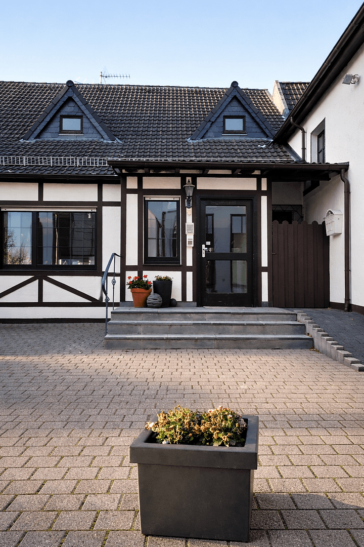 Predaj domu 400 m², pozemek 1.120 m², Euskirchener Str. 37, Nettersheim, Severné Porýnie - Westfálsko Predaj domu 400 m², pozemek 1.120 m², Euskirchener Str. 37, Nettersheim, Severné Porýnie - Westfálsko