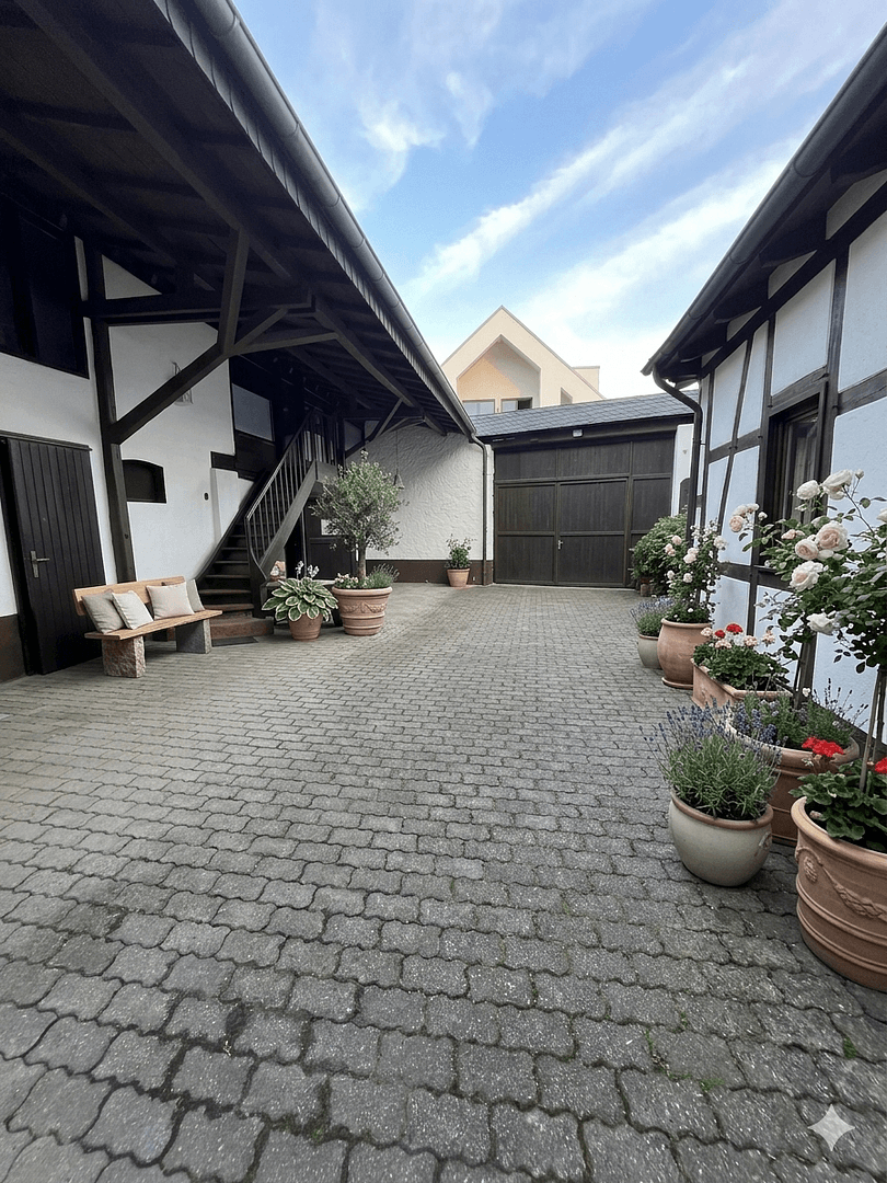 Predaj domu 400 m², pozemek 1.120 m², Euskirchener Str. 37, Nettersheim, Severné Porýnie - Westfálsko Predaj domu 400 m², pozemek 1.120 m², Euskirchener Str. 37, Nettersheim, Severné Porýnie - Westfálsko