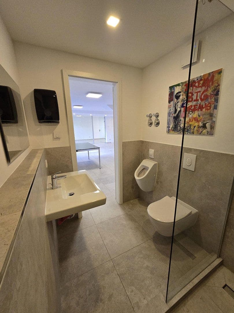 Prenájom kancelárie 94 m², Wilhelmstraße 32, Dallgow-Döberitz, Brandenbursko Prenájom kancelárie 94 m², Wilhelmstraße 32, Dallgow-Döberitz, Brandenbursko