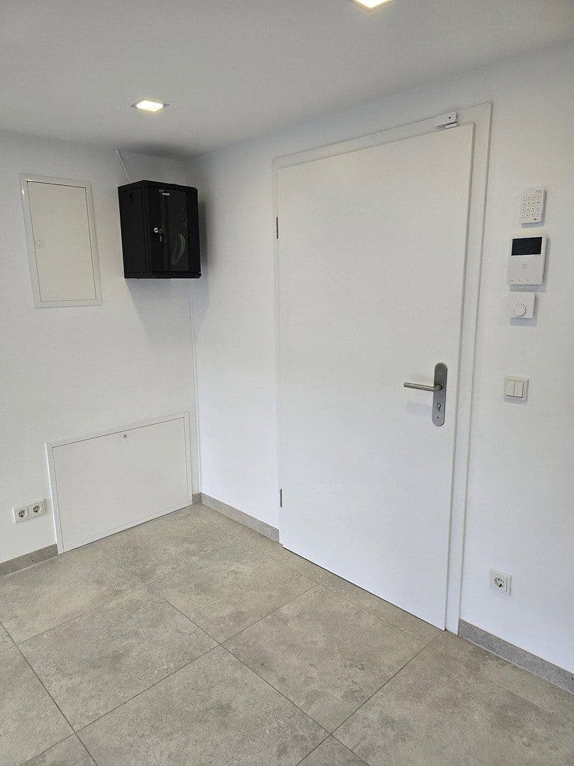 Prenájom kancelárie 94 m², Wilhelmstraße 32, Dallgow-Döberitz, Brandenbursko Prenájom kancelárie 94 m², Wilhelmstraße 32, Dallgow-Döberitz, Brandenbursko