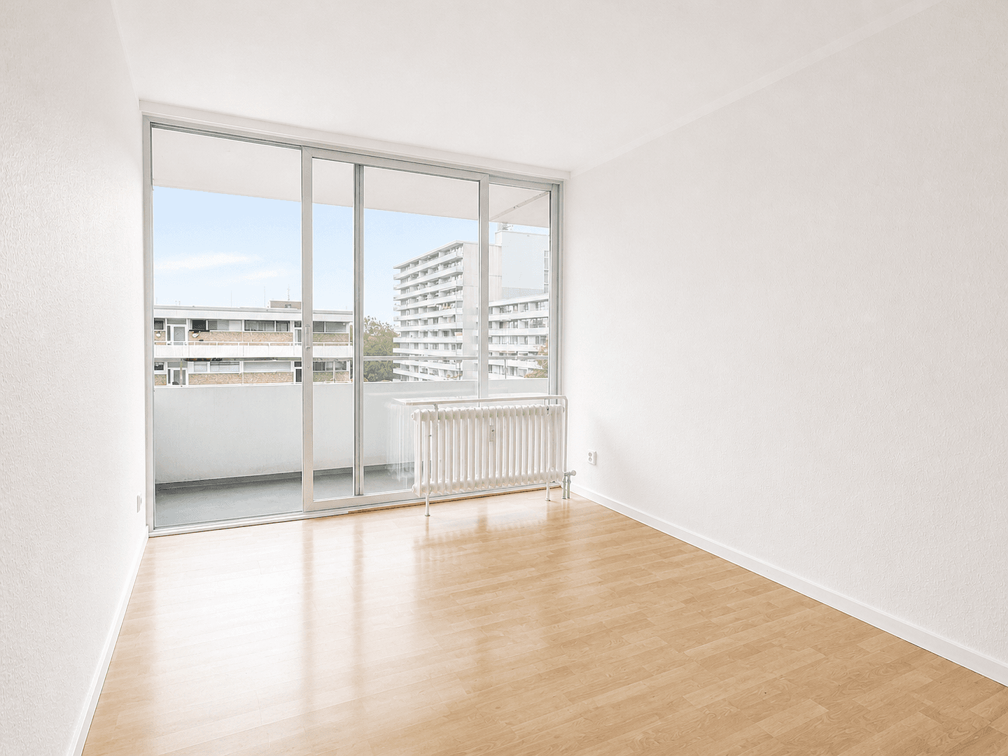 Prenájom bytu 3-izbový 83 m², Nussbaumallee 4, Kerpen, Severné Porýnie - Westfálsko Prenájom bytu 3-izbový 83 m², Nussbaumallee 4, Kerpen, Severné Porýnie - Westfálsko