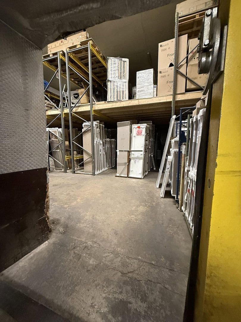 Prenájom nebytového priestoru 1.215 m², Klingenberg am Main, Bavorsko Prenájom nebytového priestoru 1.215 m², Klingenberg am Main, Bavorsko