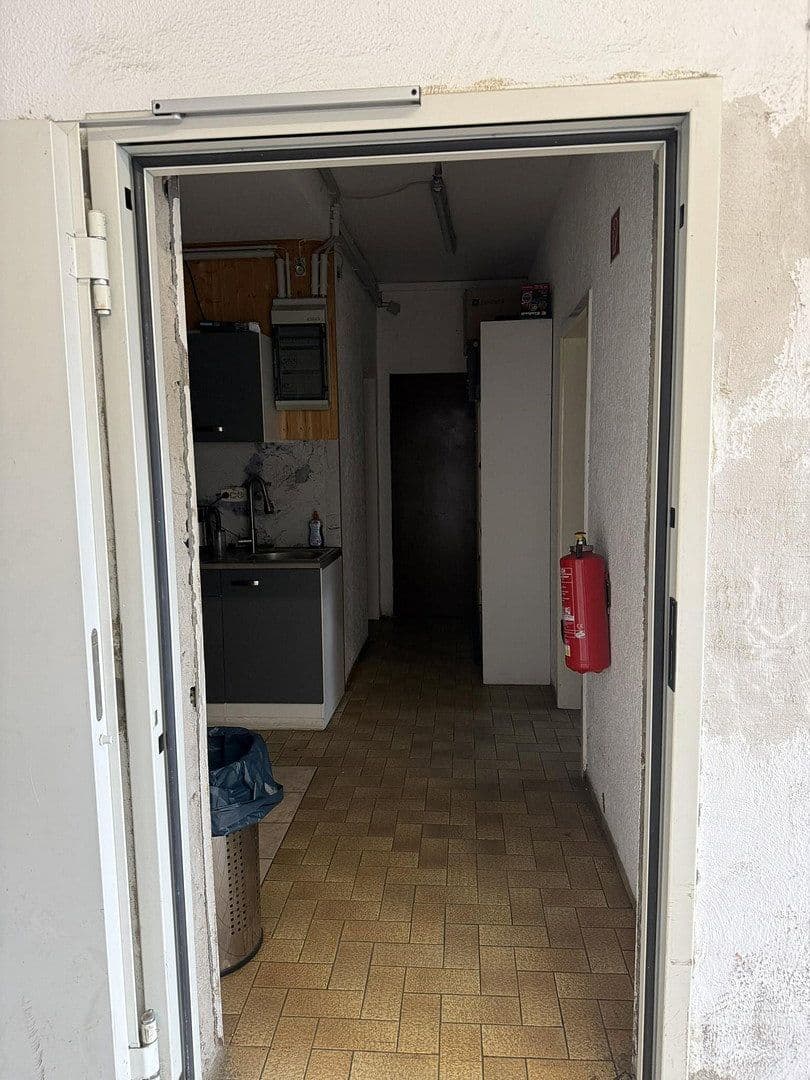 Prenájom nebytového priestoru 1.215 m², Klingenberg am Main, Bavorsko Prenájom nebytového priestoru 1.215 m², Klingenberg am Main, Bavorsko