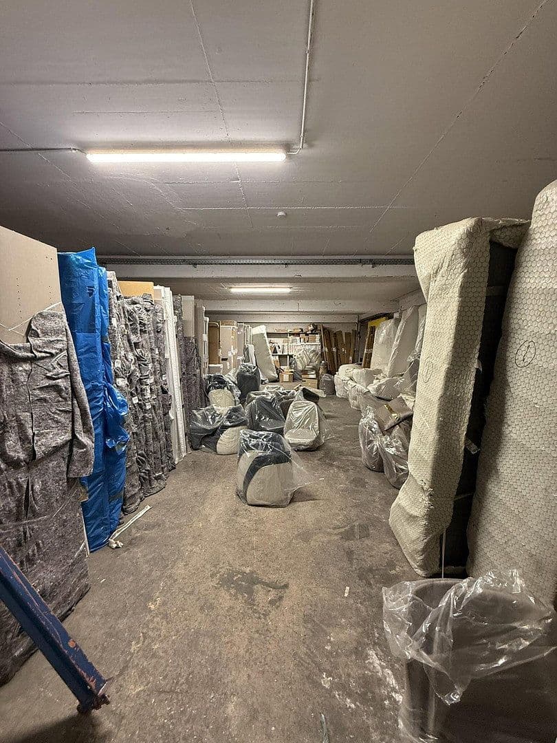 Prenájom nebytového priestoru 1.215 m², Klingenberg am Main, Bavorsko Prenájom nebytového priestoru 1.215 m², Klingenberg am Main, Bavorsko