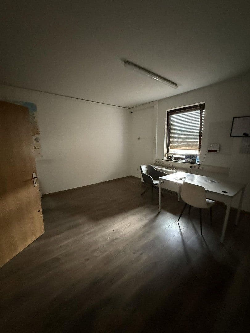 Prenájom nebytového priestoru 1.215 m², Klingenberg am Main, Bavorsko Prenájom nebytového priestoru 1.215 m², Klingenberg am Main, Bavorsko