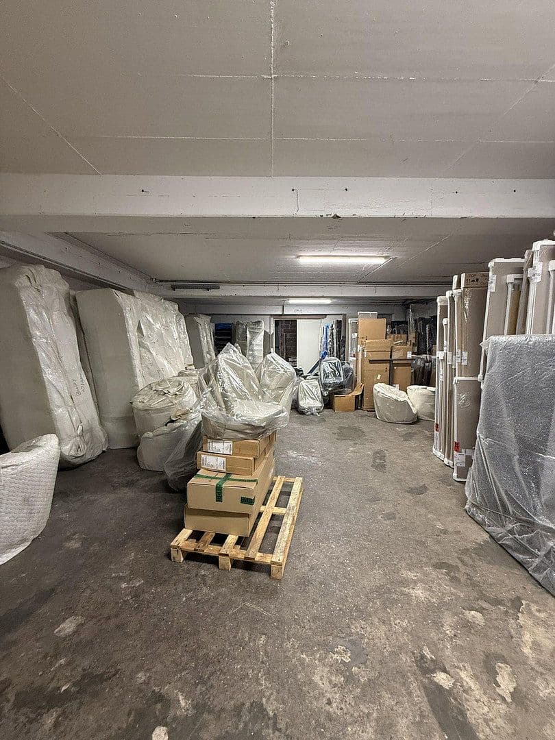 Prenájom nebytového priestoru 1.215 m², Klingenberg am Main, Bavorsko Prenájom nebytového priestoru 1.215 m², Klingenberg am Main, Bavorsko