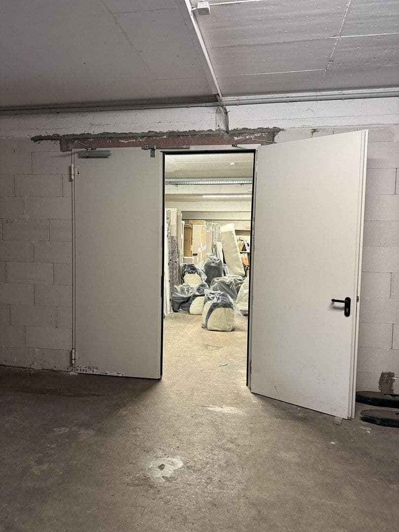 Prenájom nebytového priestoru 1.215 m², Klingenberg am Main, Bavorsko Prenájom nebytového priestoru 1.215 m², Klingenberg am Main, Bavorsko