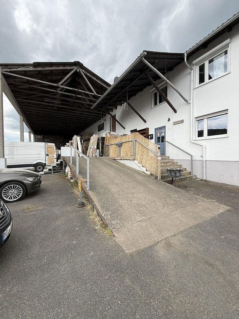 Prenájom nebytového priestoru 1.215 m², Klingenberg am Main, Bavorsko Prenájom nebytového priestoru 1.215 m², Klingenberg am Main, Bavorsko