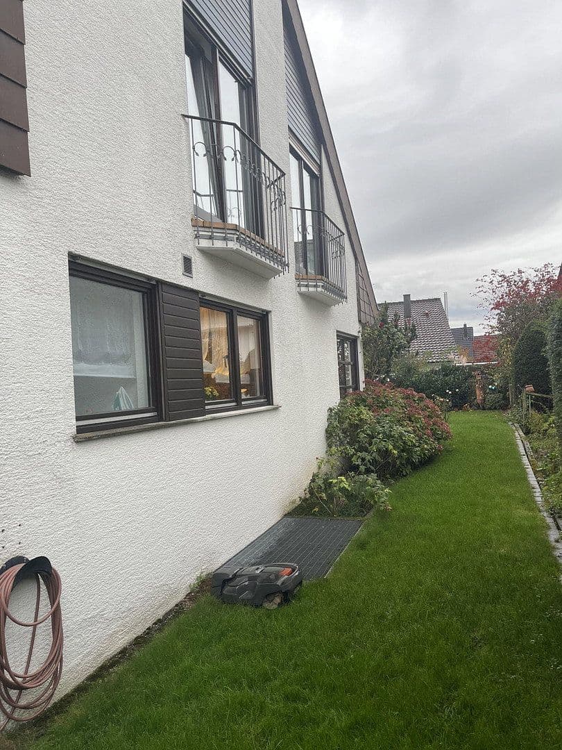 Predaj domu 230 m², pozemek 459 m², Ostfildern, Bádensko-Wurttembersko Predaj domu 230 m², pozemek 459 m², Ostfildern, Bádensko-Wurttembersko