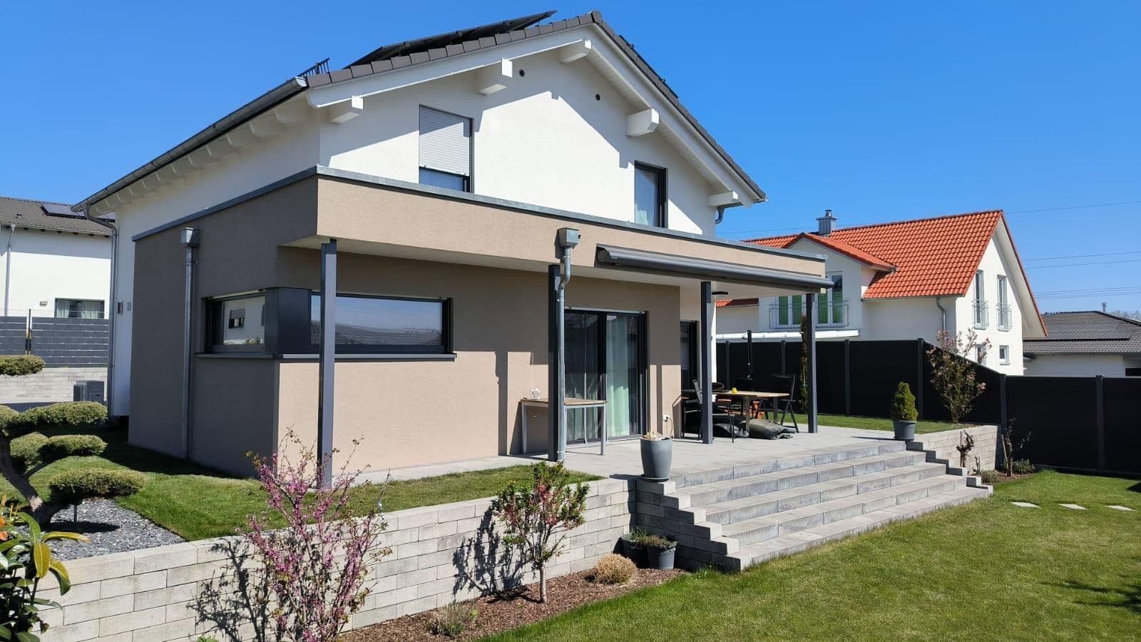 Predaj domu 156 m², pozemek 543 m², Sandbühl 22, Bingen, Bádensko-Wurttembersko Predaj domu 156 m², pozemek 543 m², Sandbühl 22, Bingen, Bádensko-Wurttembersko