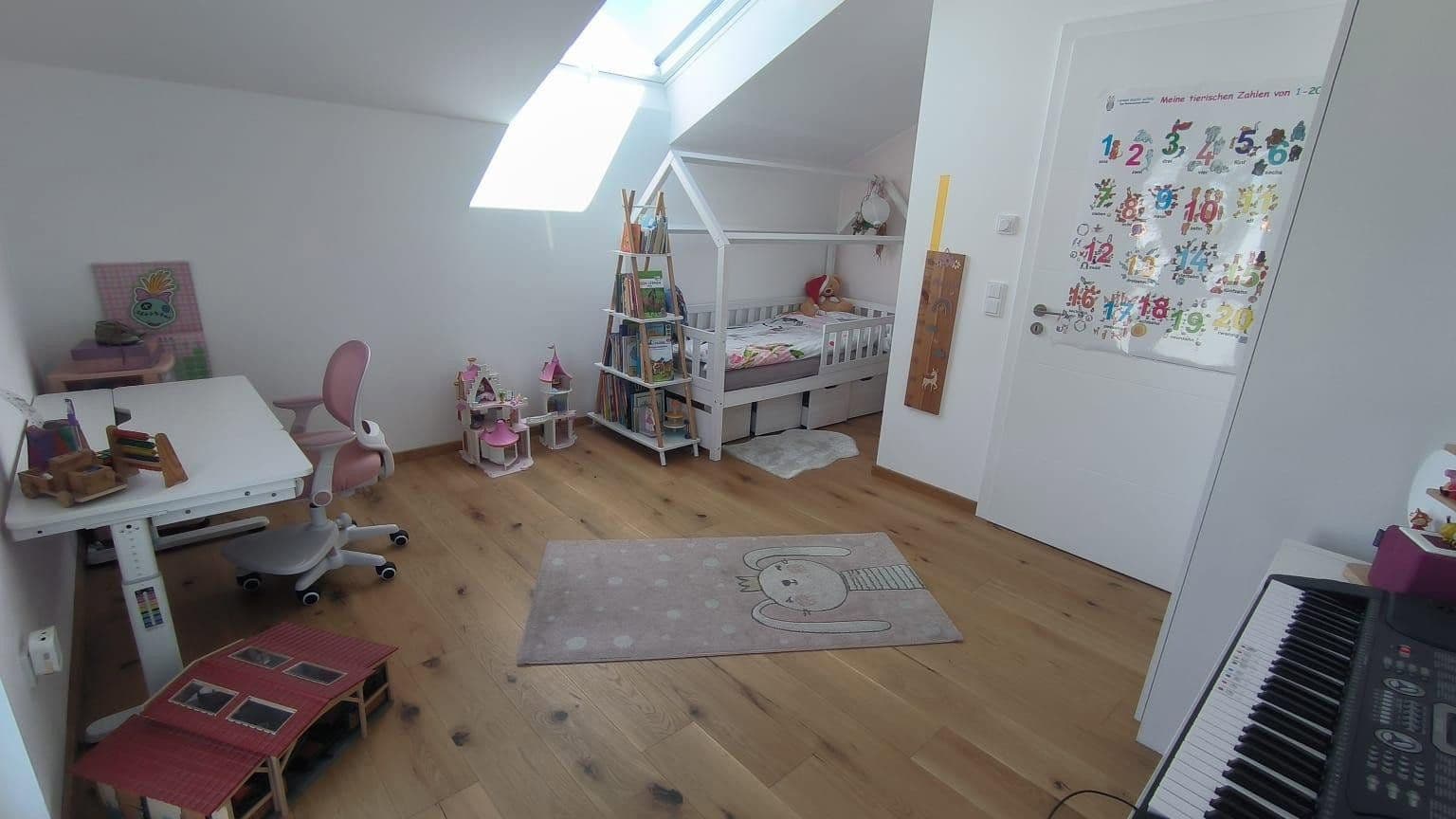 Predaj domu 156 m², pozemek 543 m², Sandbühl 22, Bingen, Bádensko-Wurttembersko Predaj domu 156 m², pozemek 543 m², Sandbühl 22, Bingen, Bádensko-Wurttembersko