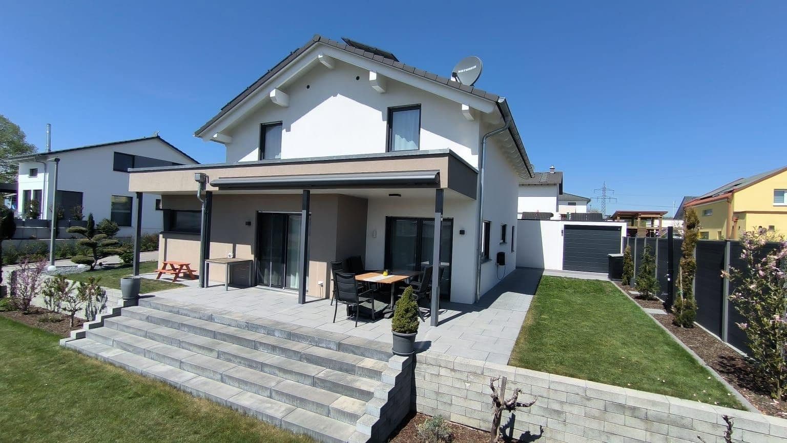 Predaj domu 156 m², pozemek 543 m², Sandbühl 22, Bingen, Bádensko-Wurttembersko Predaj domu 156 m², pozemek 543 m², Sandbühl 22, Bingen, Bádensko-Wurttembersko