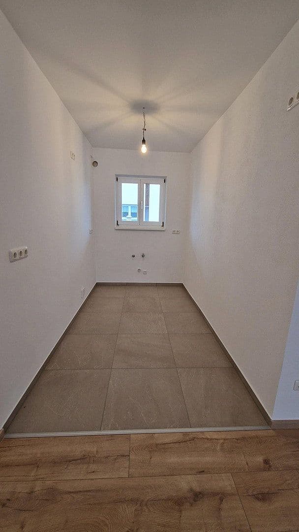 Prenájom bytu 2-izbový 81 m², Geretsried, Bavorsko Prenájom bytu 2-izbový 81 m², Geretsried, Bavorsko