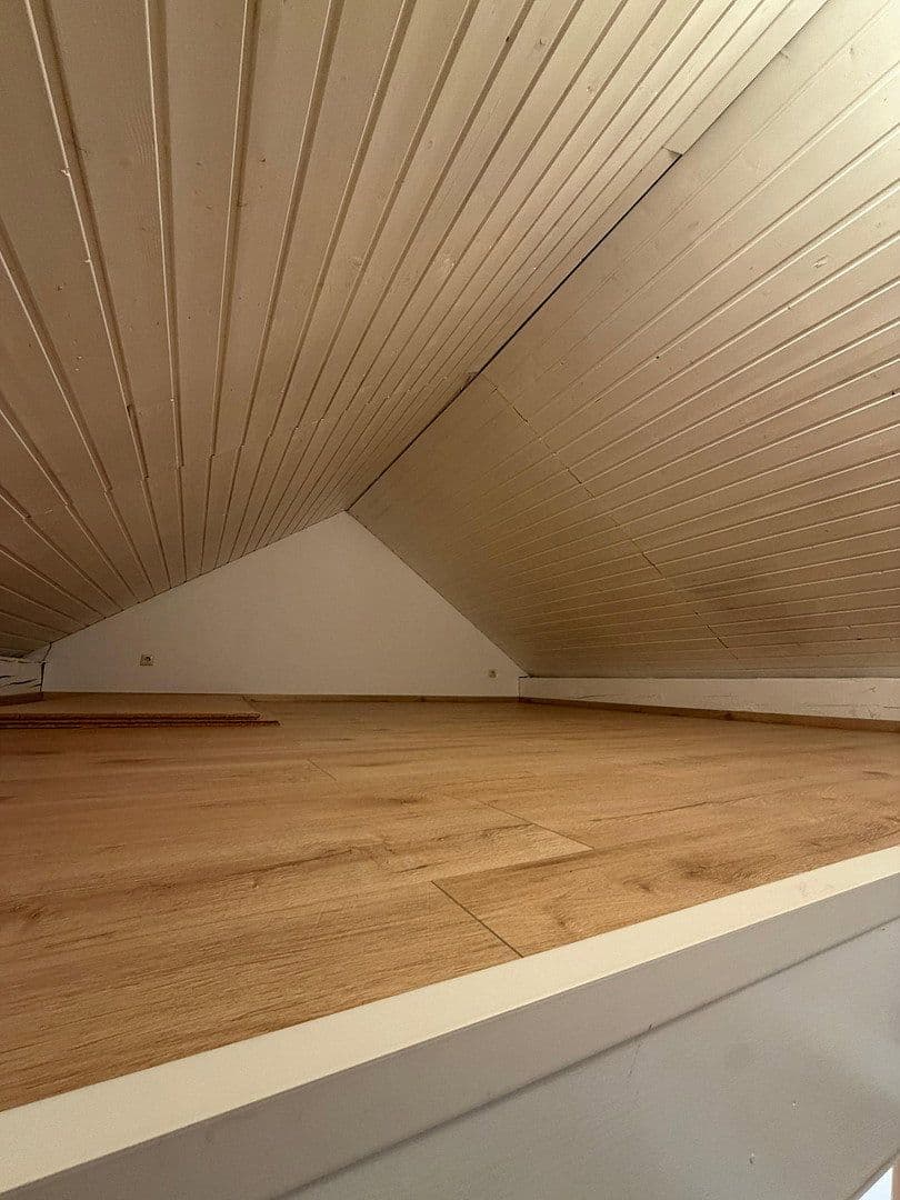 Prenájom bytu 2-izbový 81 m², Geretsried, Bavorsko Prenájom bytu 2-izbový 81 m², Geretsried, Bavorsko