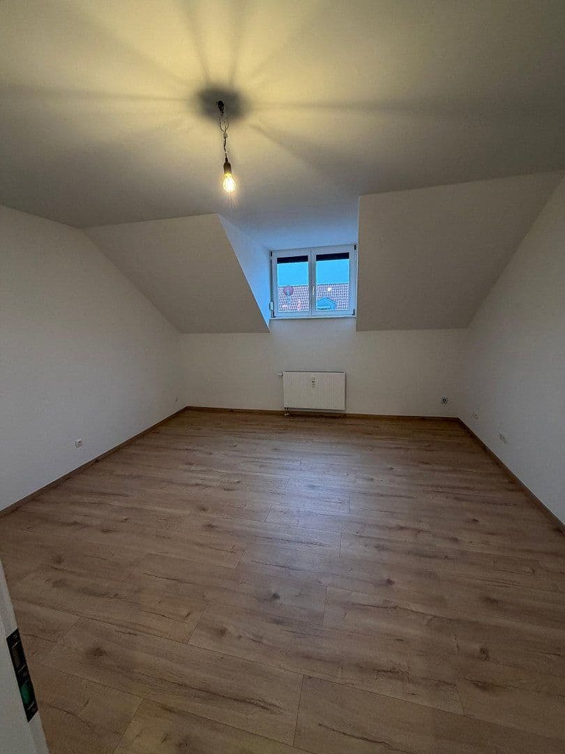 Prenájom bytu 2-izbový 81 m², Geretsried, Bavorsko Prenájom bytu 2-izbový 81 m², Geretsried, Bavorsko