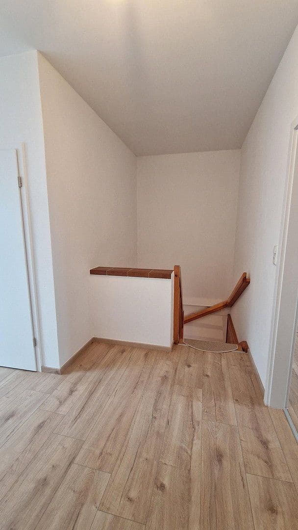 Prenájom bytu 2-izbový 81 m², Geretsried, Bavorsko Prenájom bytu 2-izbový 81 m², Geretsried, Bavorsko