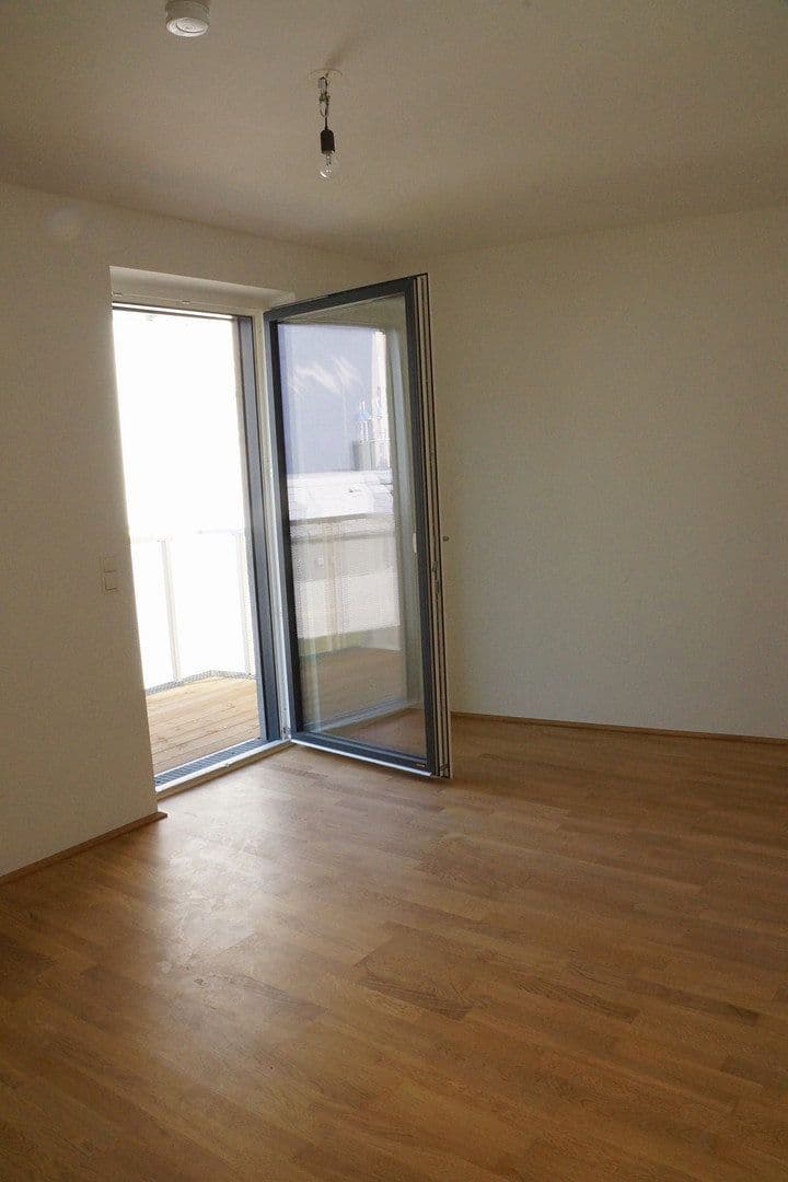 Prenájom garáže 8 m², Gersthoferstrasse 9, Wien, Viedeň Prenájom garáže 8 m², Gersthoferstrasse 9, Wien, Viedeň