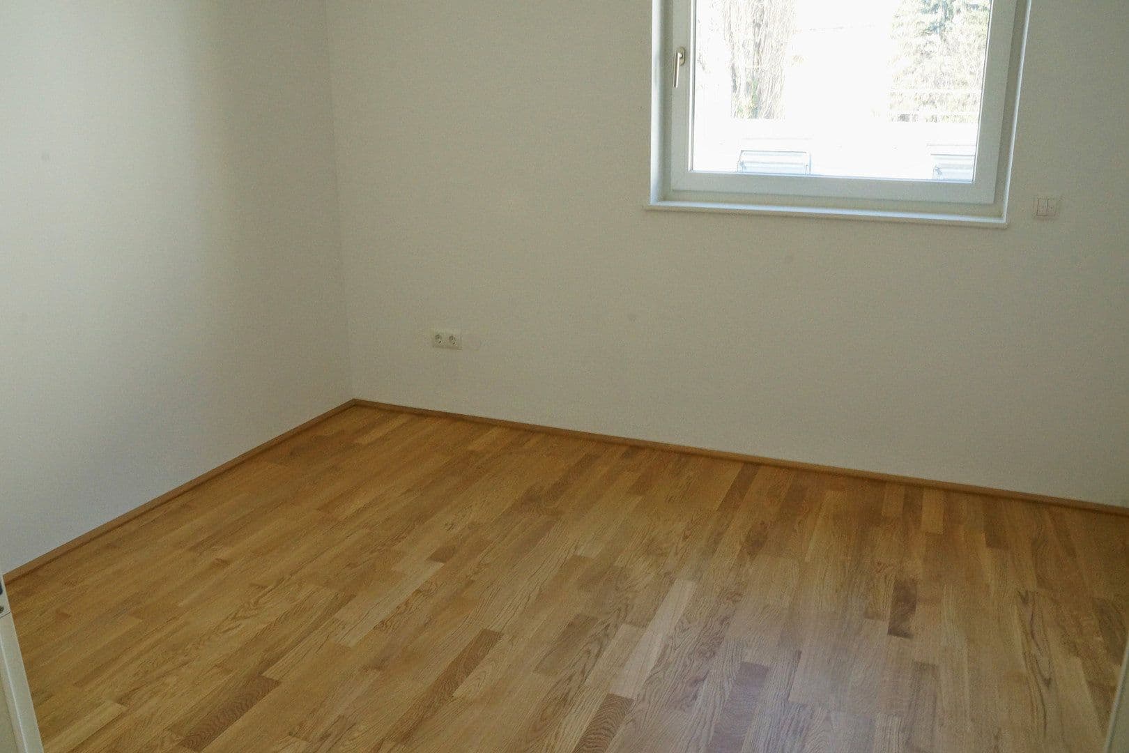 Prenájom garáže 8 m², Gersthoferstrasse 9, Wien, Viedeň Prenájom garáže 8 m², Gersthoferstrasse 9, Wien, Viedeň