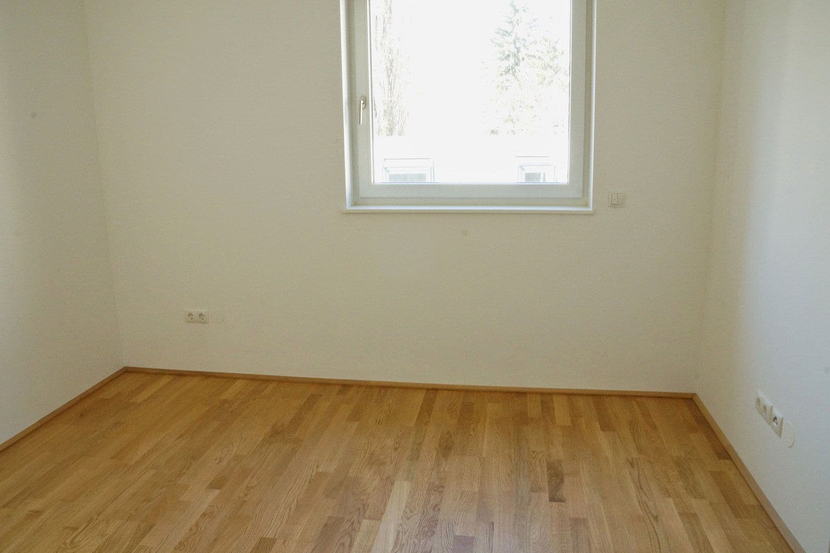 Prenájom garáže 8 m², Gersthoferstrasse 9, Wien, Viedeň Prenájom garáže 8 m², Gersthoferstrasse 9, Wien, Viedeň