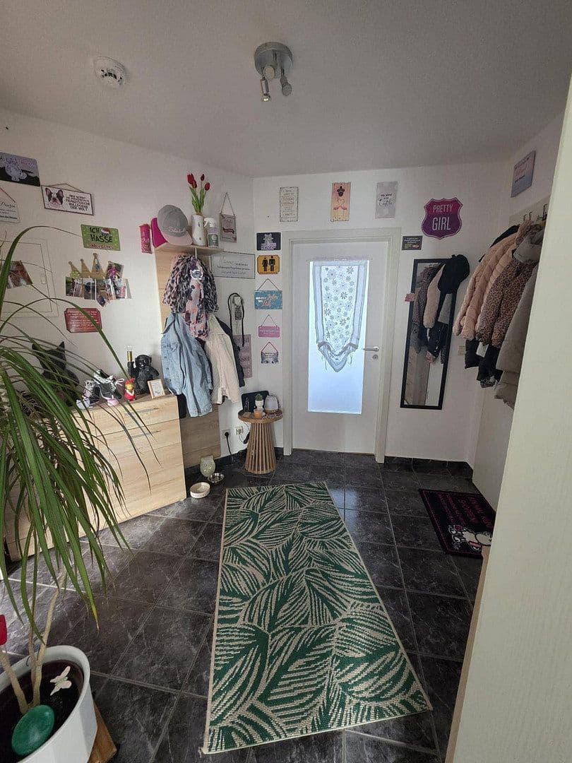 Prenájom bytu 3-izbový 70 m², Gotha, Durínsko Prenájom bytu 3-izbový 70 m², Gotha, Durínsko