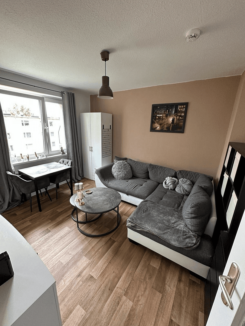 Prenájom bytu 2-izbový 58 m², Berlin, Berlín Prenájom bytu 2-izbový 58 m², Berlin, Berlín