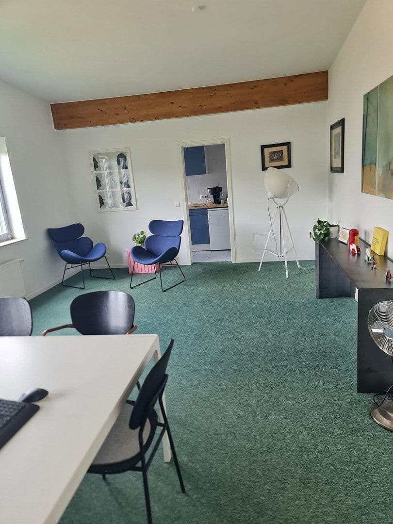 Prenájom nebytového priestoru 360 m², Ingelheim am Rhein, Porýnie-Falcko Prenájom nebytového priestoru 360 m², Ingelheim am Rhein, Porýnie-Falcko