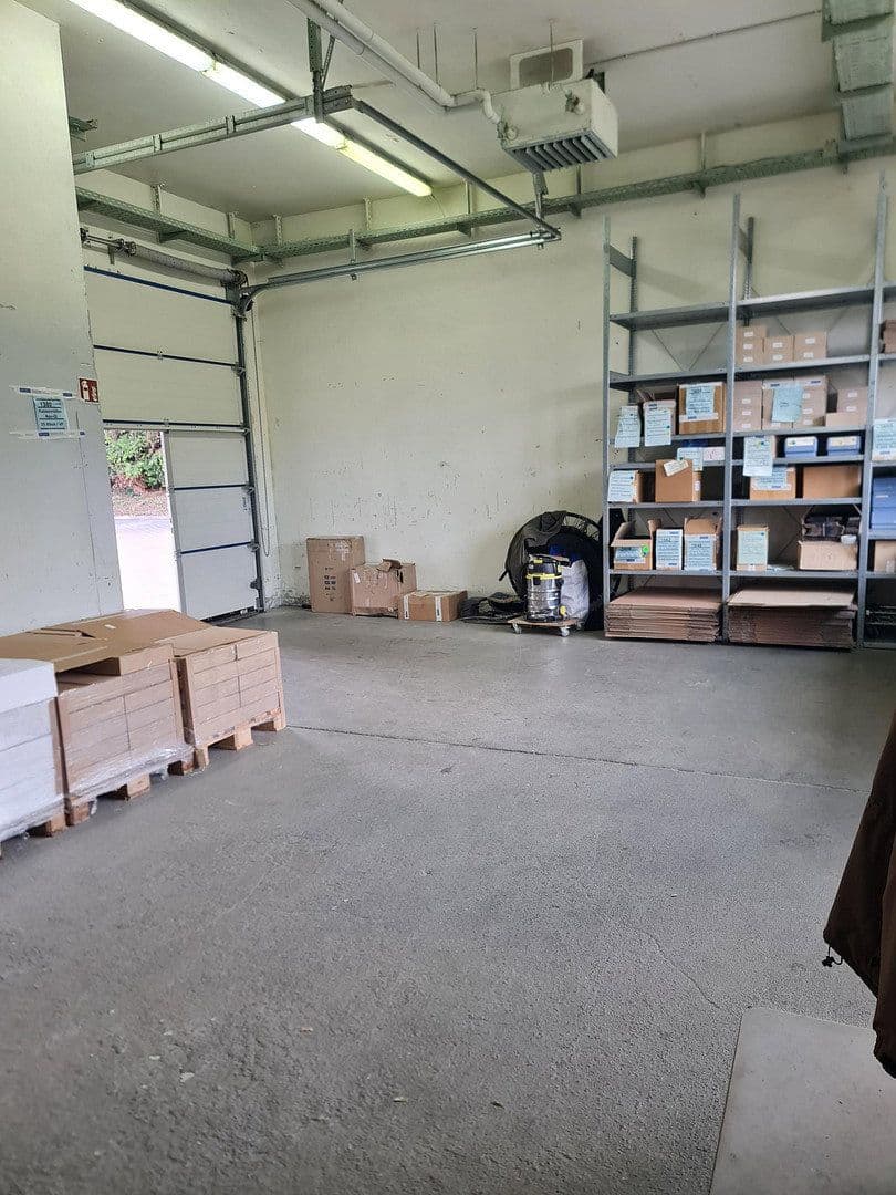 Prenájom nebytového priestoru 360 m², Ingelheim am Rhein, Porýnie-Falcko Prenájom nebytového priestoru 360 m², Ingelheim am Rhein, Porýnie-Falcko