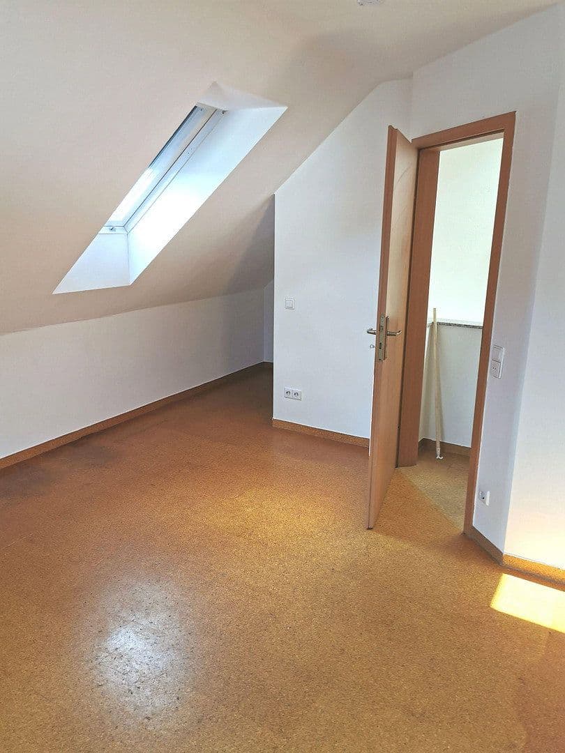 Predaj bytu 3-izbový 79 m², Göppingen, Bádensko-Wurttembersko Predaj bytu 3-izbový 79 m², Göppingen, Bádensko-Wurttembersko