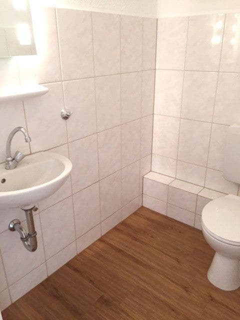 Prenájom bytu 3-izbový 105 m², Wilhelmstr. 66, Siegburg, Severné Porýnie - Westfálsko Prenájom bytu 3-izbový 105 m², Wilhelmstr. 66, Siegburg, Severné Porýnie - Westfálsko