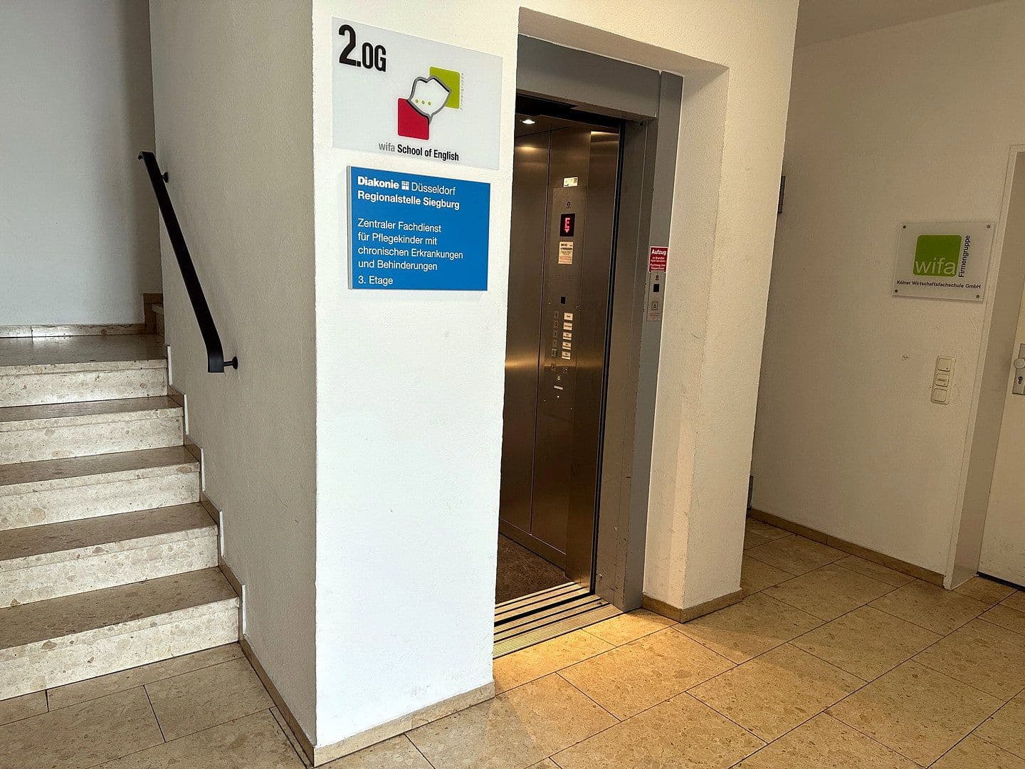 Prenájom bytu 3-izbový 105 m², Wilhelmstr. 66, Siegburg, Severné Porýnie - Westfálsko Prenájom bytu 3-izbový 105 m², Wilhelmstr. 66, Siegburg, Severné Porýnie - Westfálsko