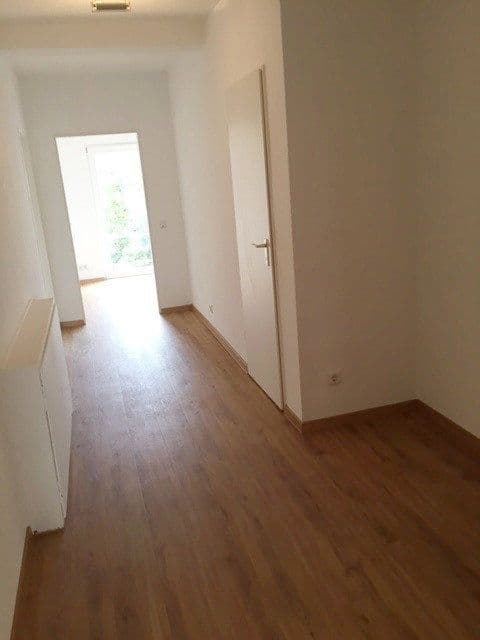 Prenájom bytu 3-izbový 105 m², Wilhelmstr. 66, Siegburg, Severné Porýnie - Westfálsko Prenájom bytu 3-izbový 105 m², Wilhelmstr. 66, Siegburg, Severné Porýnie - Westfálsko