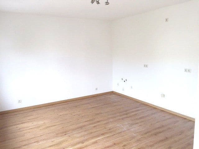 Prenájom bytu 3-izbový 105 m², Wilhelmstr. 66, Siegburg, Severné Porýnie - Westfálsko Prenájom bytu 3-izbový 105 m², Wilhelmstr. 66, Siegburg, Severné Porýnie - Westfálsko