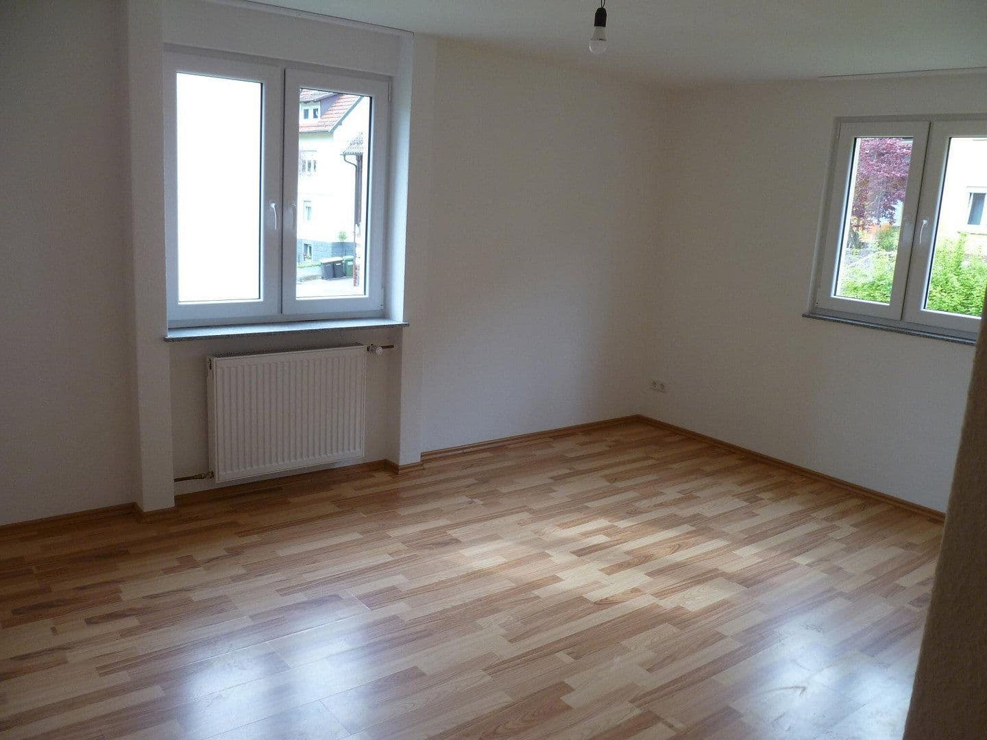 Prenájom bytu 3-izbový 68 m², Höfen an der Enz, Bádensko-Wurttembersko Prenájom bytu 3-izbový 68 m², Höfen an der Enz, Bádensko-Wurttembersko