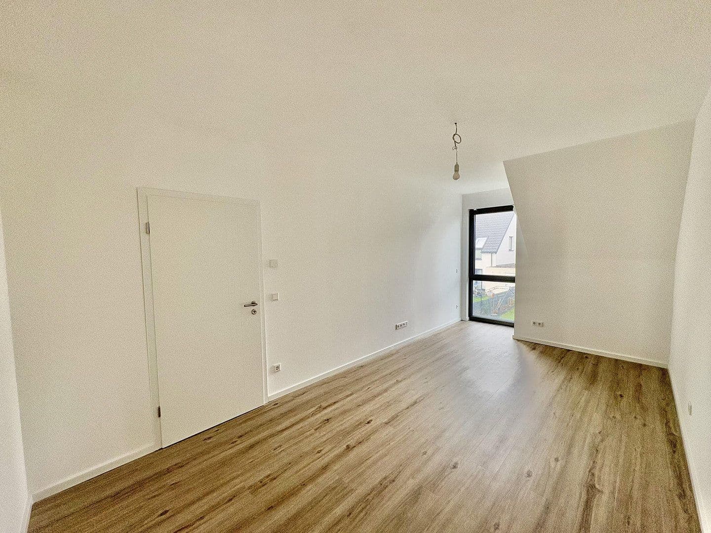 Predaj domu 179 m², pozemek 240 m², Willich, Severné Porýnie - Westfálsko Predaj domu 179 m², pozemek 240 m², Willich, Severné Porýnie - Westfálsko