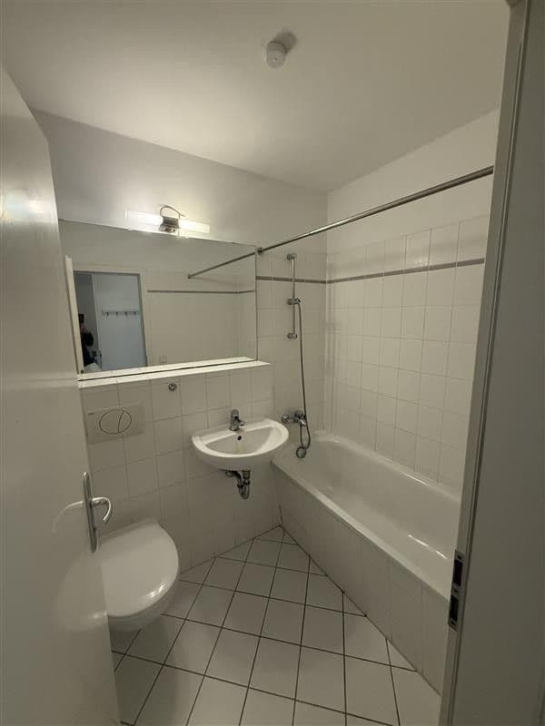 Prenájom bytu 1-izbový 28 m², Leberstr. 76, Berlin, Berlín Prenájom bytu 1-izbový 28 m², Leberstr. 76, Berlin, Berlín
