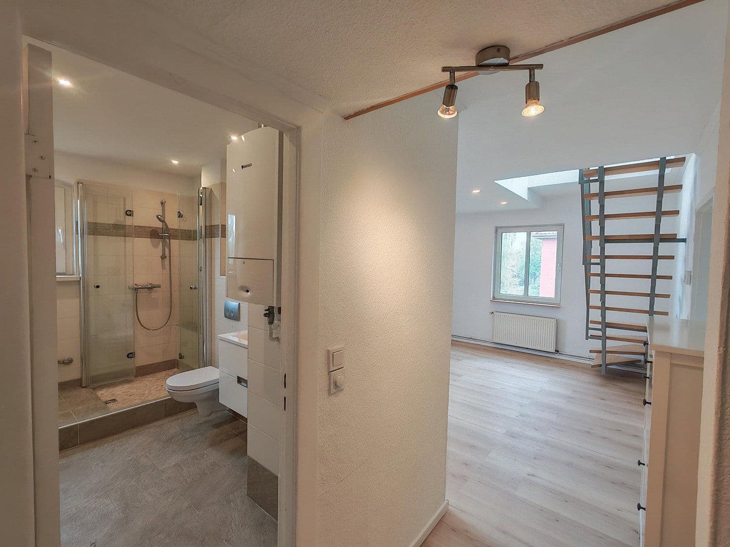 Predaj bytu 4-izbový 84 m², Ernststr.89, Berlin, Berlín Predaj bytu 4-izbový 84 m², Ernststr.89, Berlin, Berlín