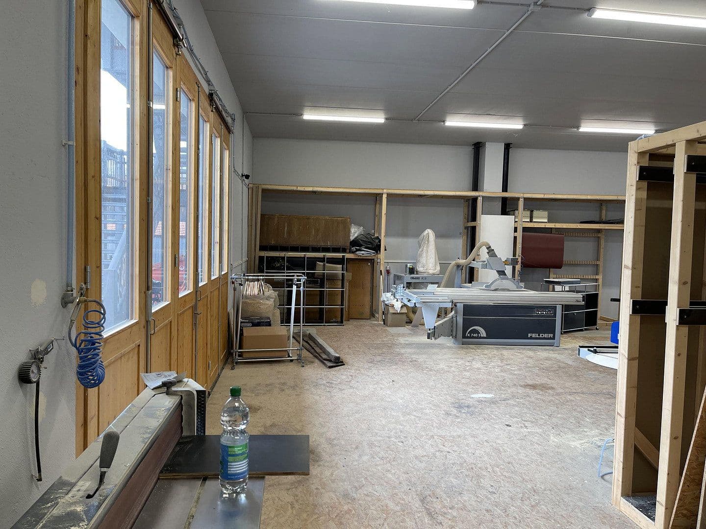Prenájom nebytového priestoru 160 m², Uffing, Bavorsko Prenájom nebytového priestoru 160 m², Uffing, Bavorsko