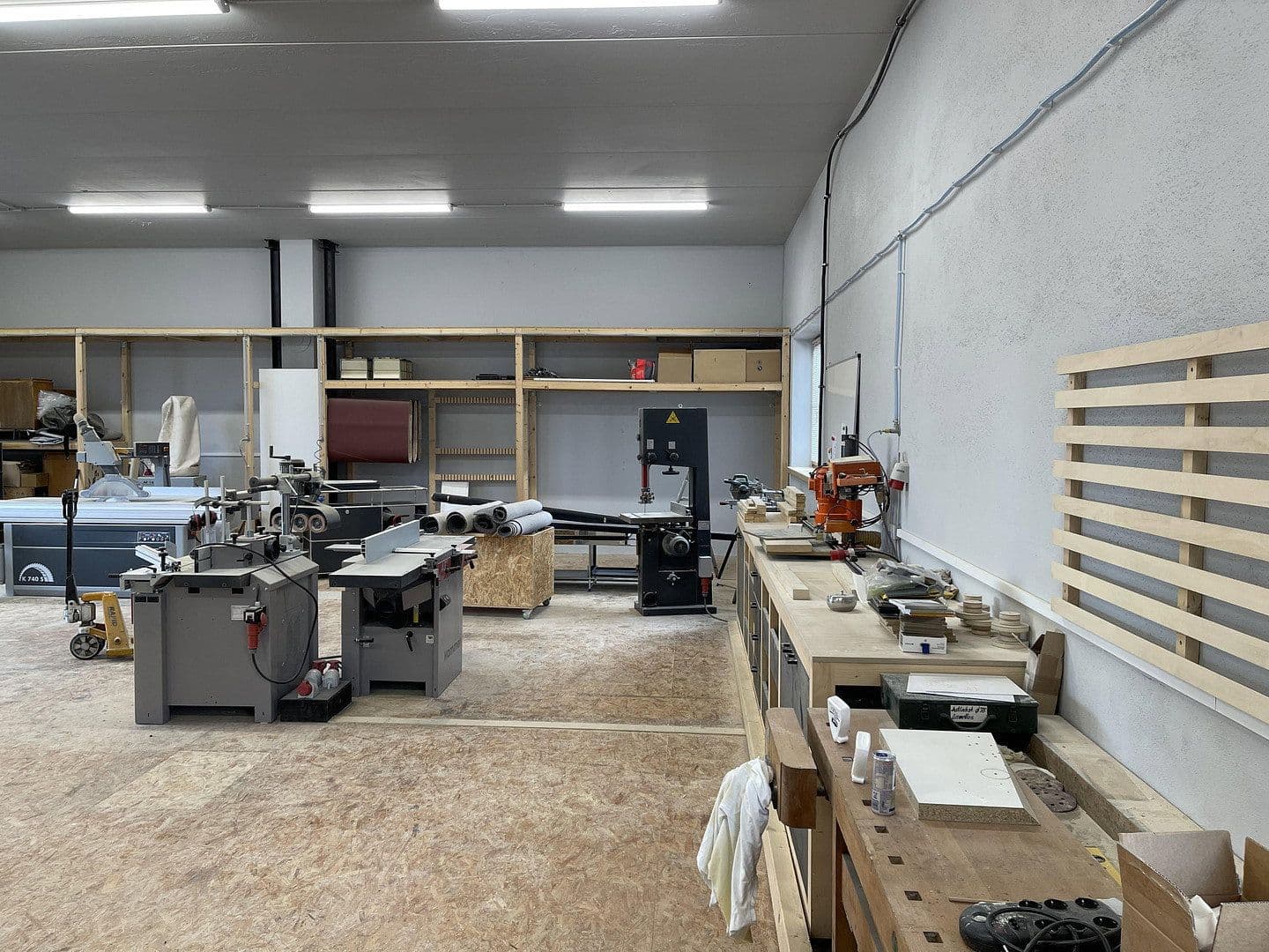 Prenájom nebytového priestoru 160 m², Uffing, Bavorsko Prenájom nebytového priestoru 160 m², Uffing, Bavorsko